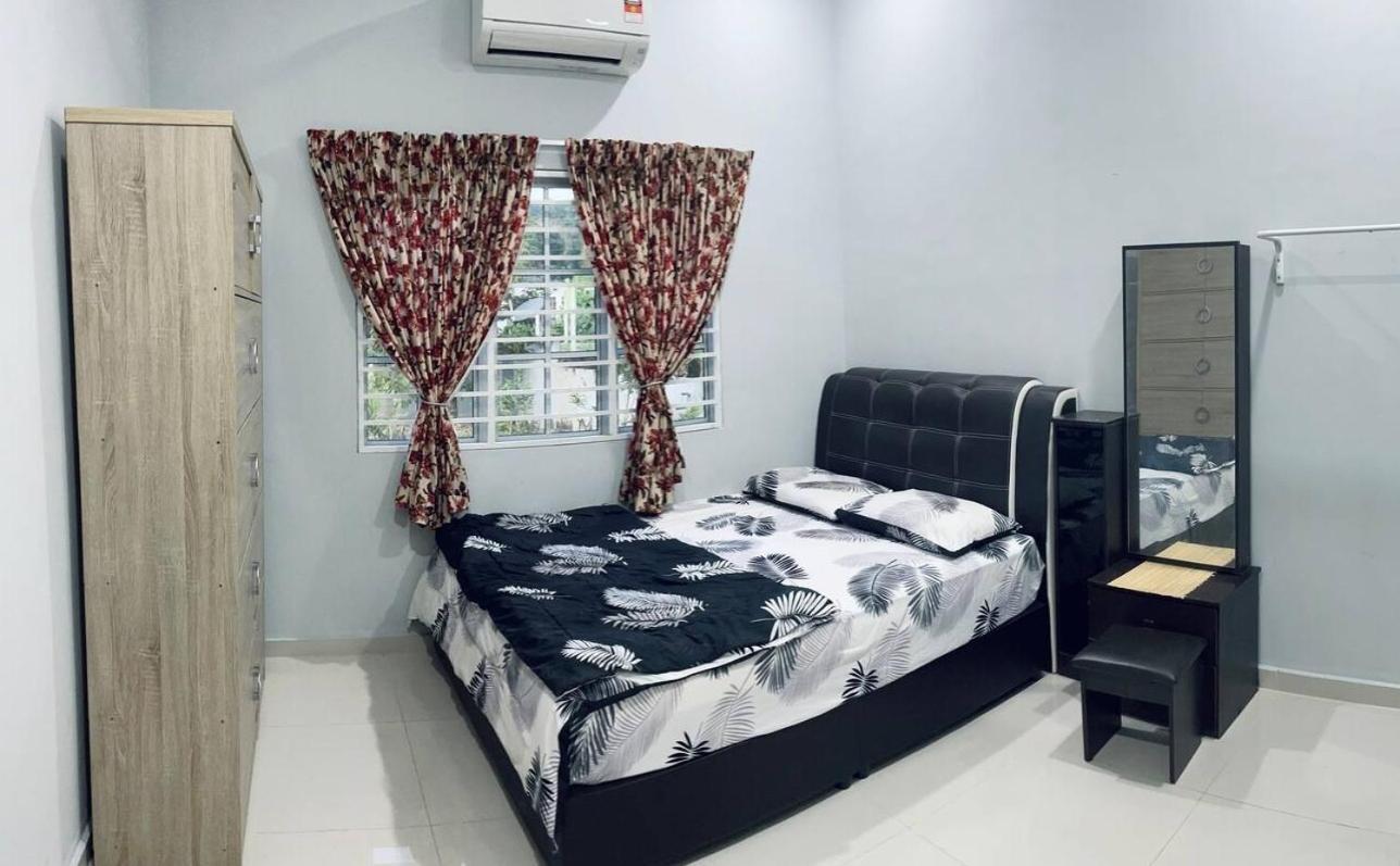 Kundang Villa @ Tasik Biru - 3 Bedrooms Bungalow Rawang Esterno foto